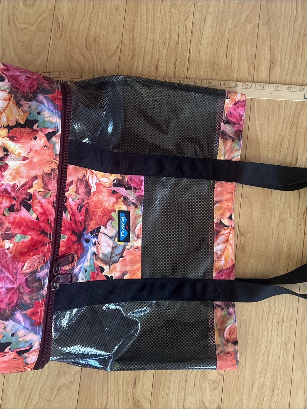Kavu Leaf-Print Tote Bag  beach pool clear vinyl insulated cooler bag